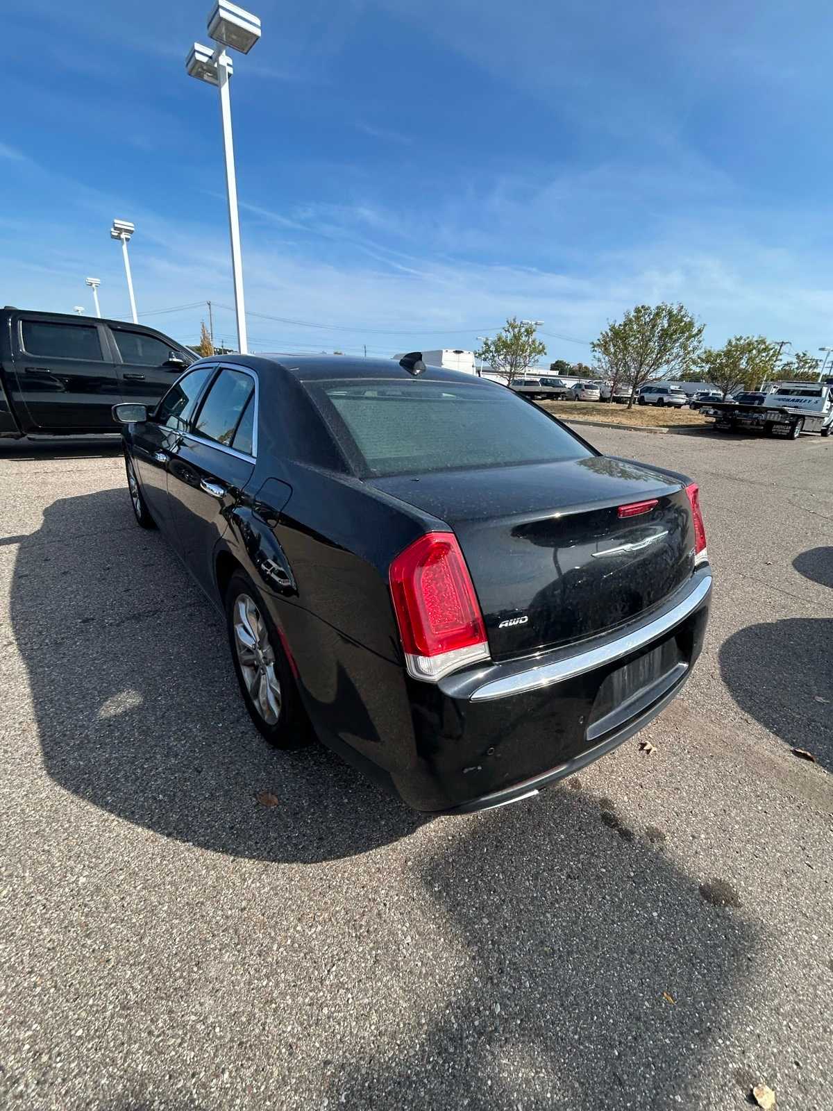 Thumbnail: 2016 Chrysler 300 - 23