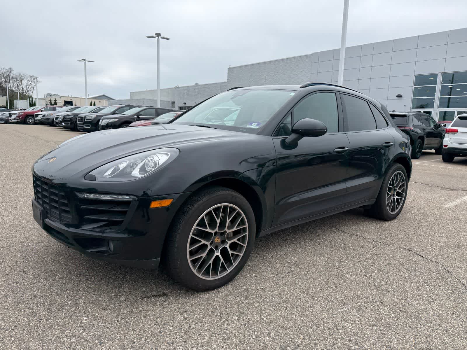 2017 Porsche Macan S -
                  Farmington Hills, MI