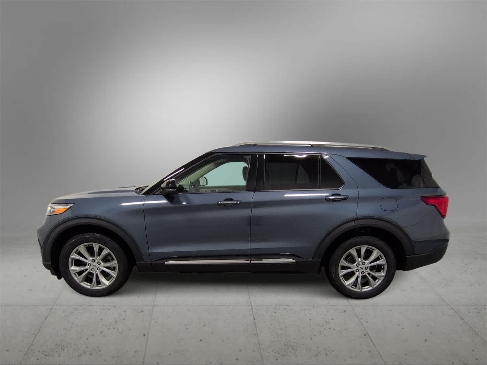 Thumbnail: 2021 Ford Explorer - 5