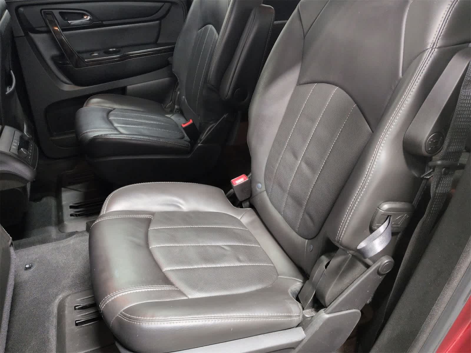 Thumbnail: 2016 Chevrolet Traverse - 18