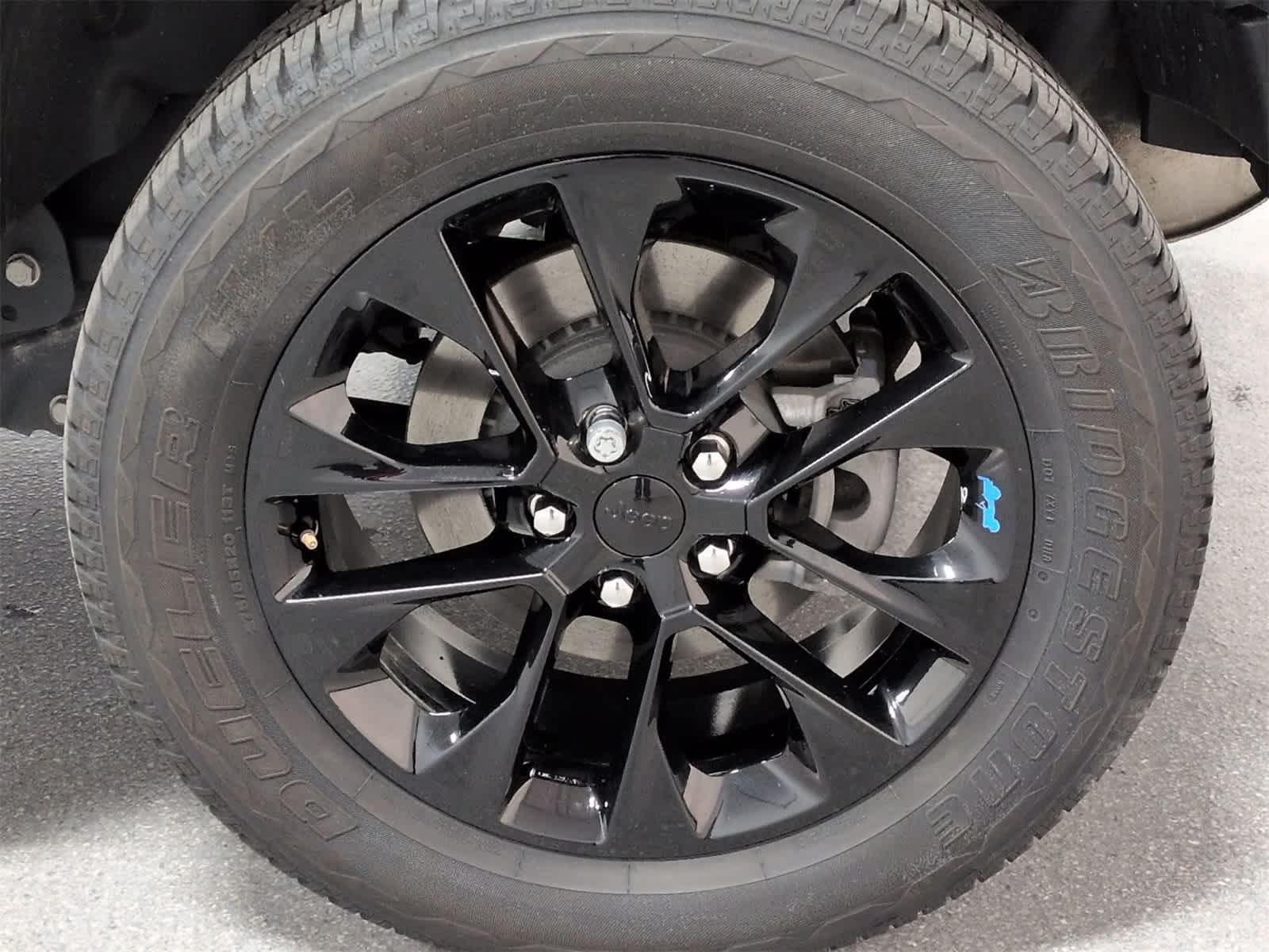 Thumbnail: 2022 Jeep Wrangler - 14