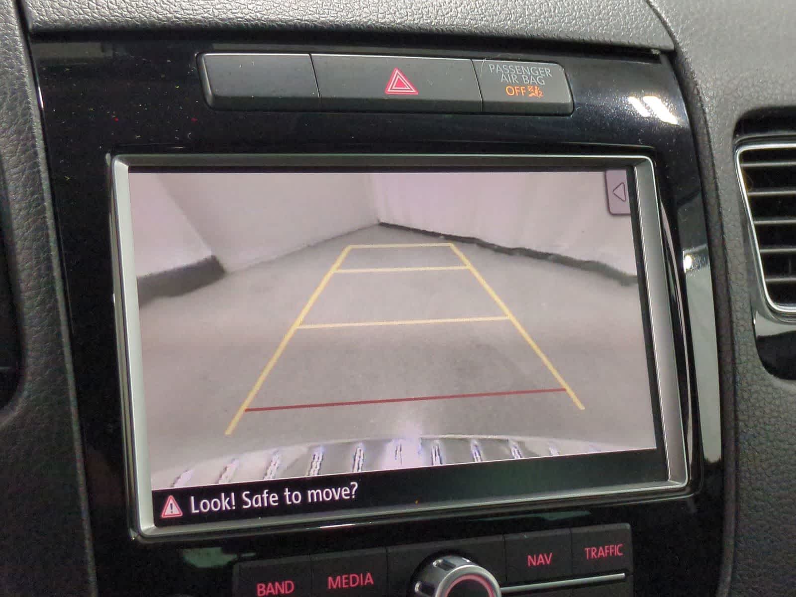 Thumbnail: 2014 Volkswagen Touareg - 29