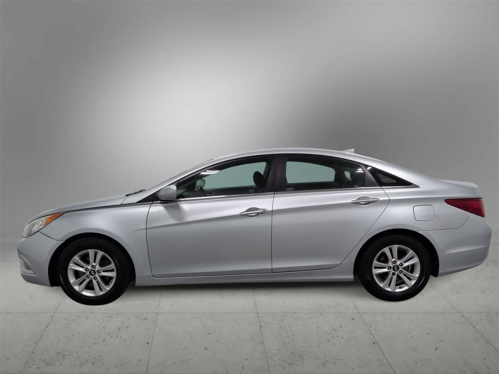 Thumbnail: 2013 Hyundai Sonata - 5