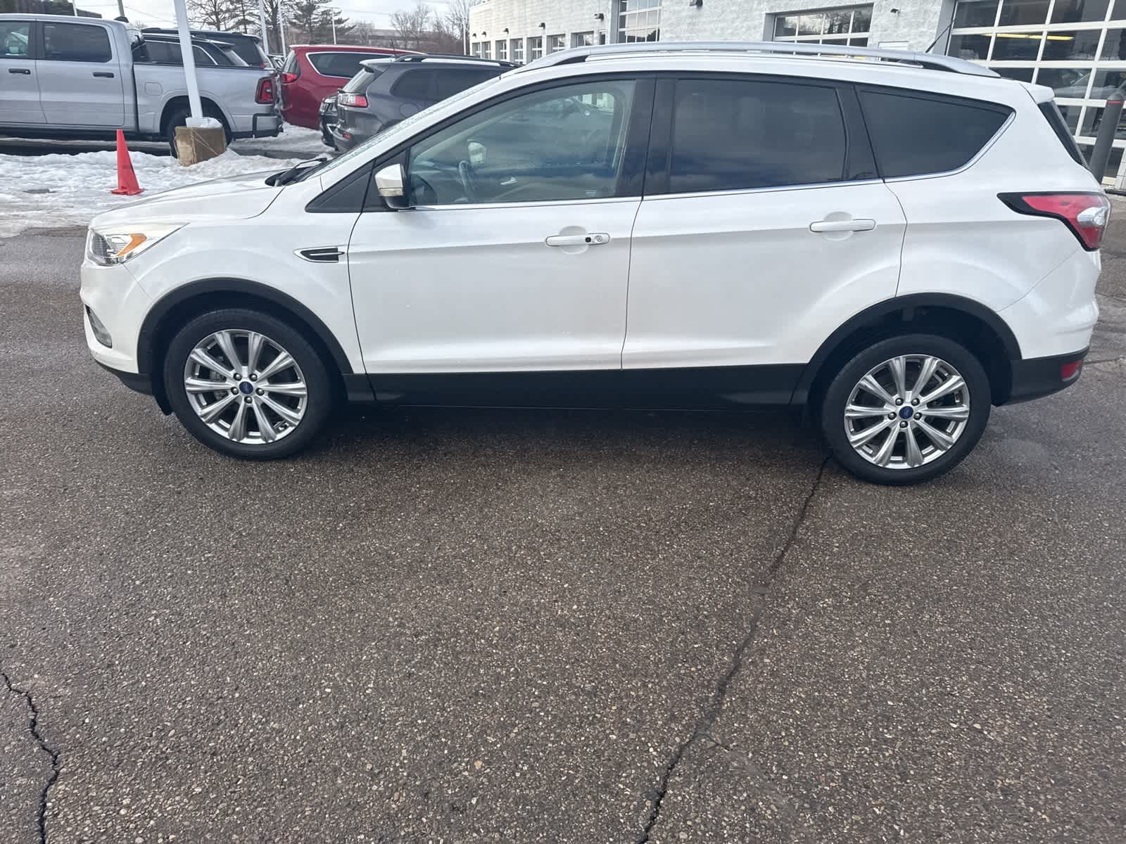 Thumbnail: 2018 Ford Escape - 20