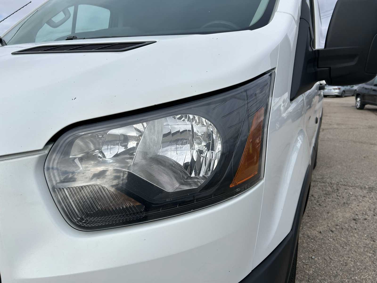 Thumbnail: 2019 Ford Transit Series - 25