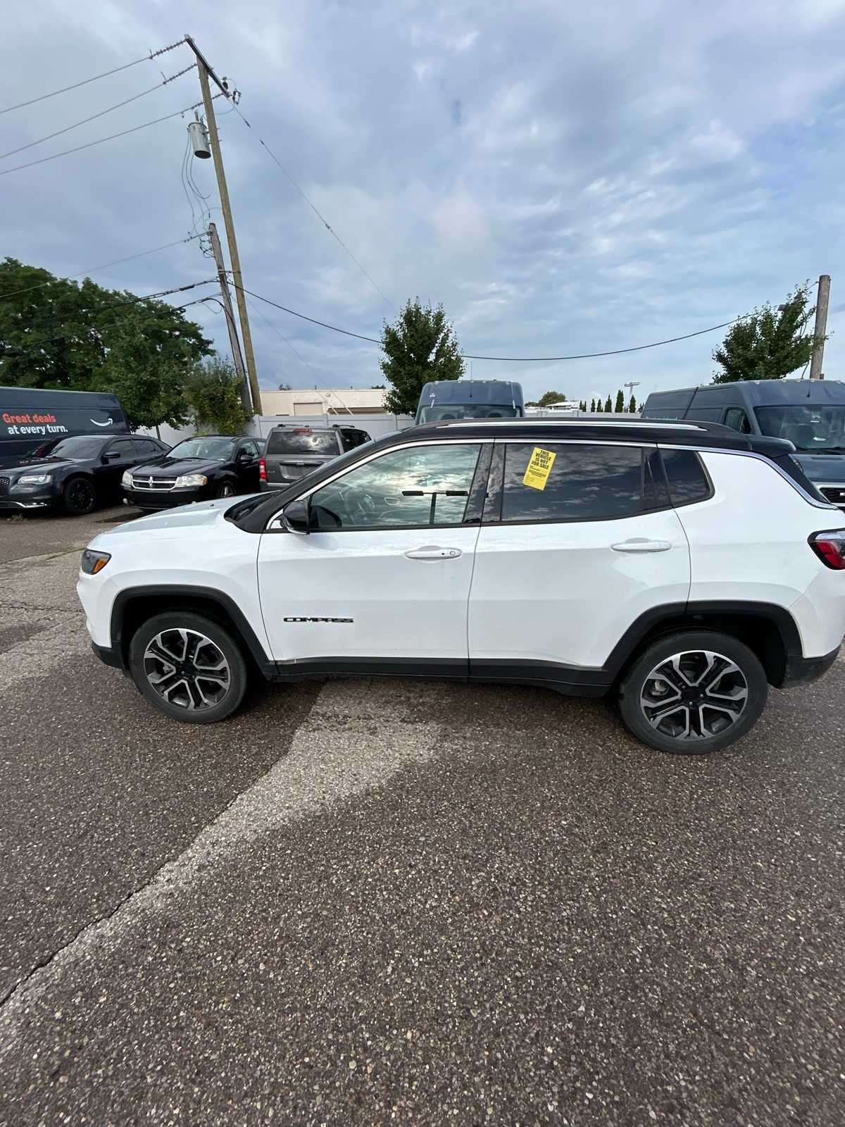 Thumbnail: 2022 Jeep Compass - 25