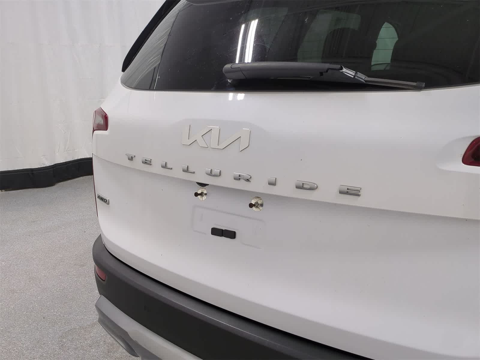 2022 Kia Telluride S 13