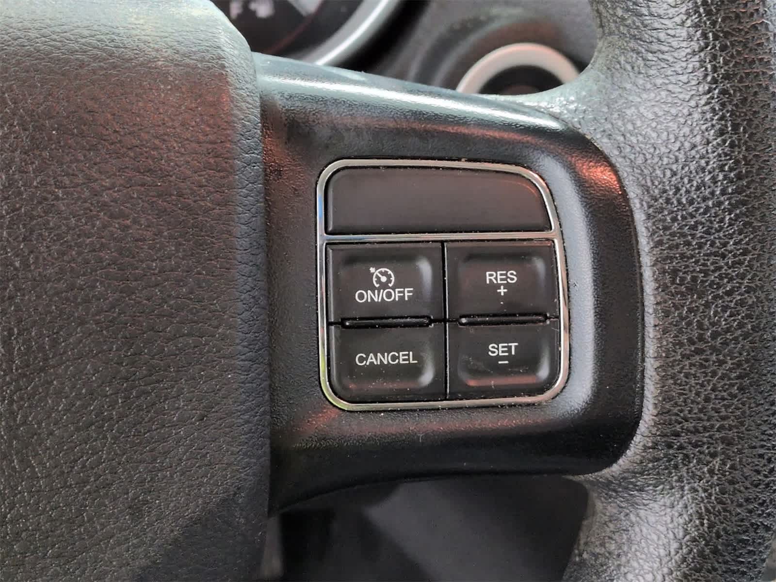 Thumbnail: 2018 Dodge Journey - 25