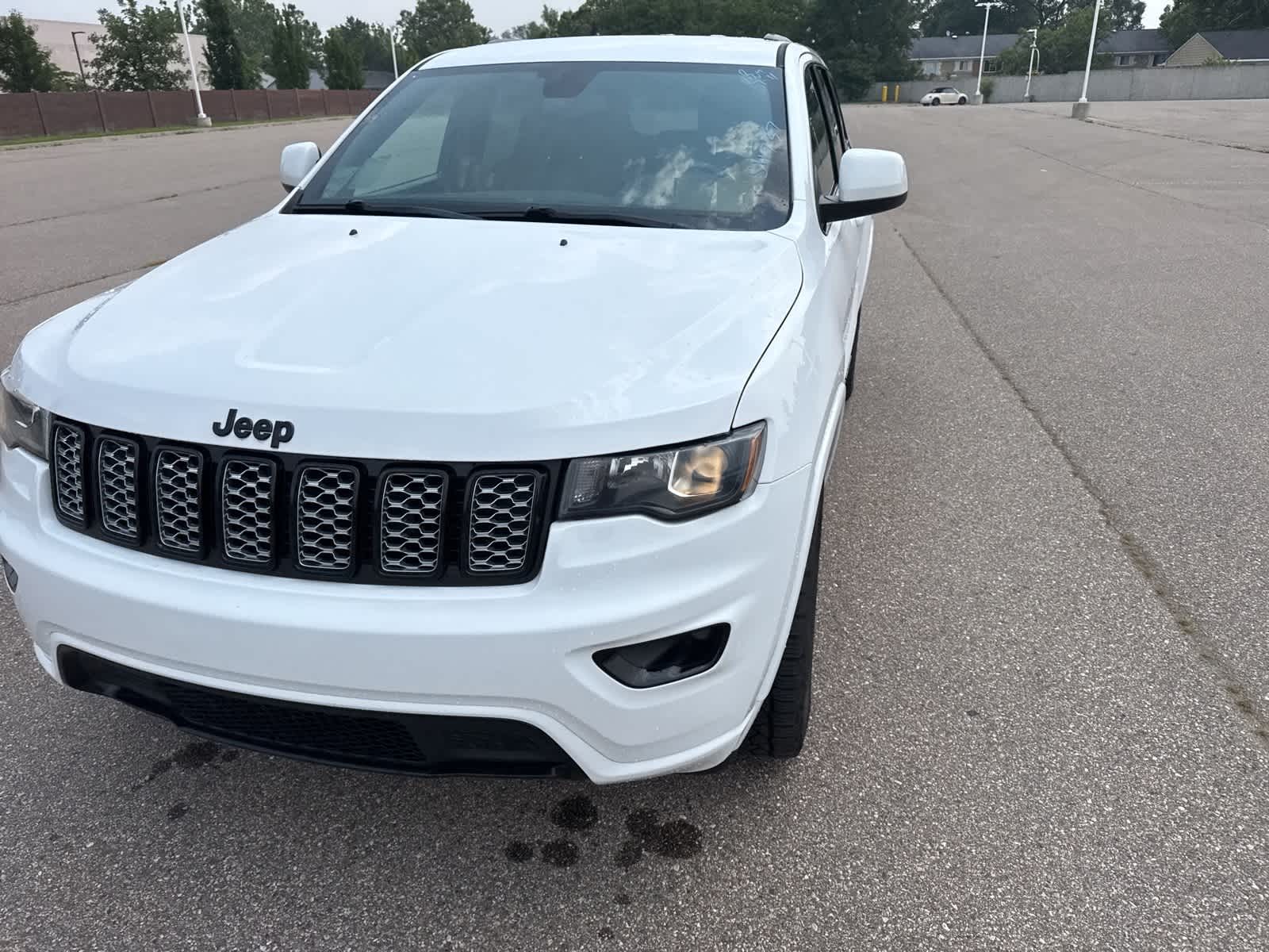 Thumbnail: 2021 Jeep Grand Cherokee - 3