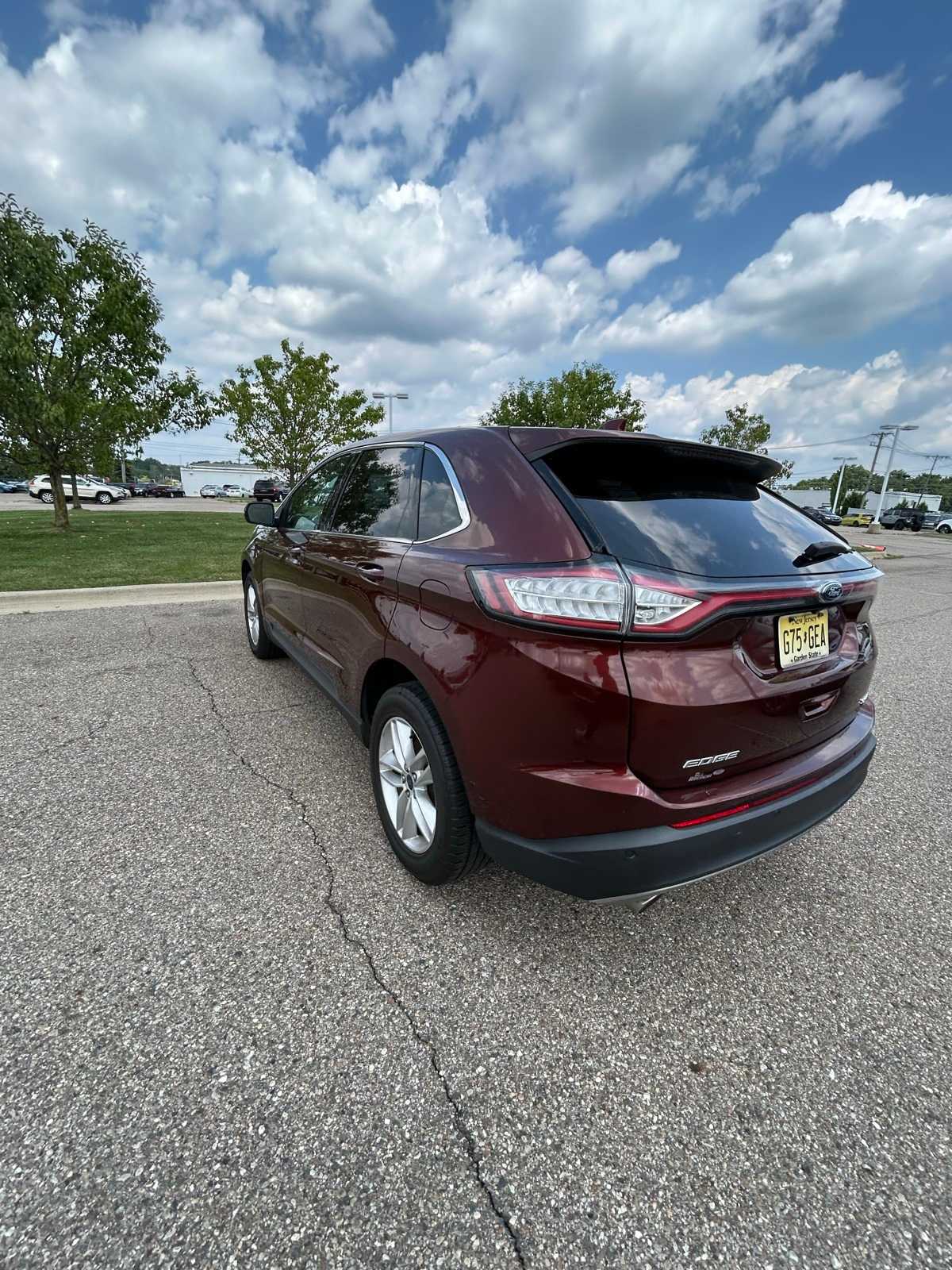 Thumbnail: 2015 Ford Edge - 20
