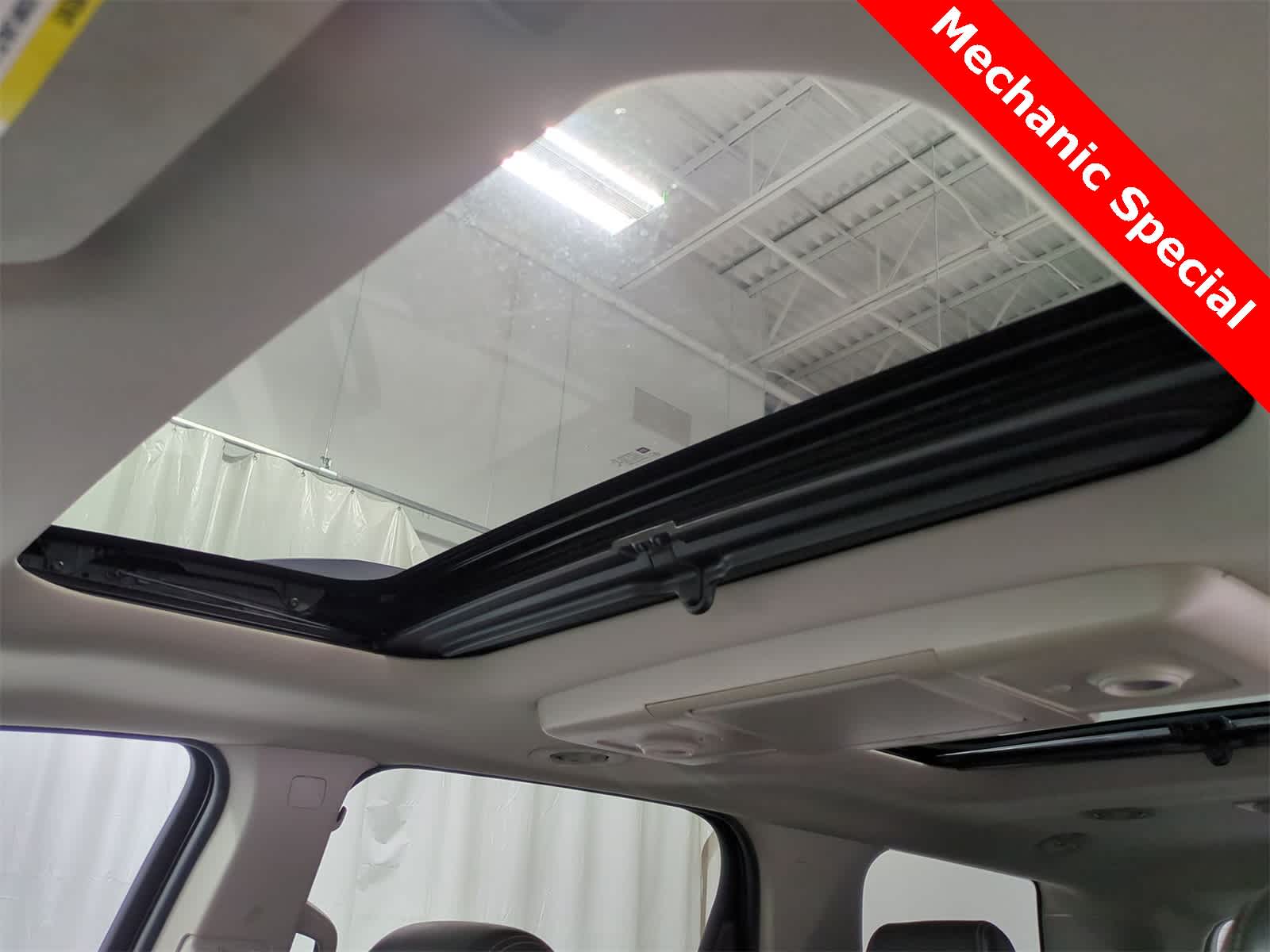 Thumbnail: 2013 GMC Acadia - 20
