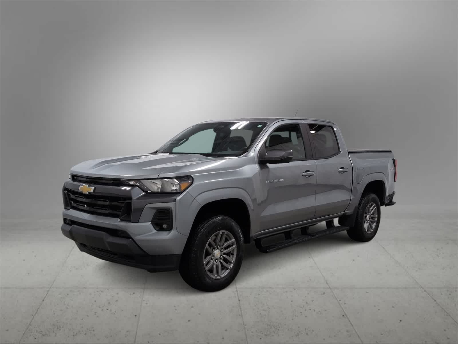 Thumbnail: 2023 Chevrolet Colorado - 4