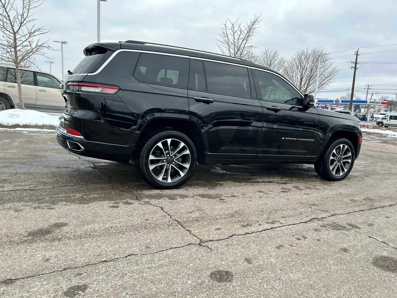 Thumbnail: 2023 Jeep Grand Cherokee L - 15