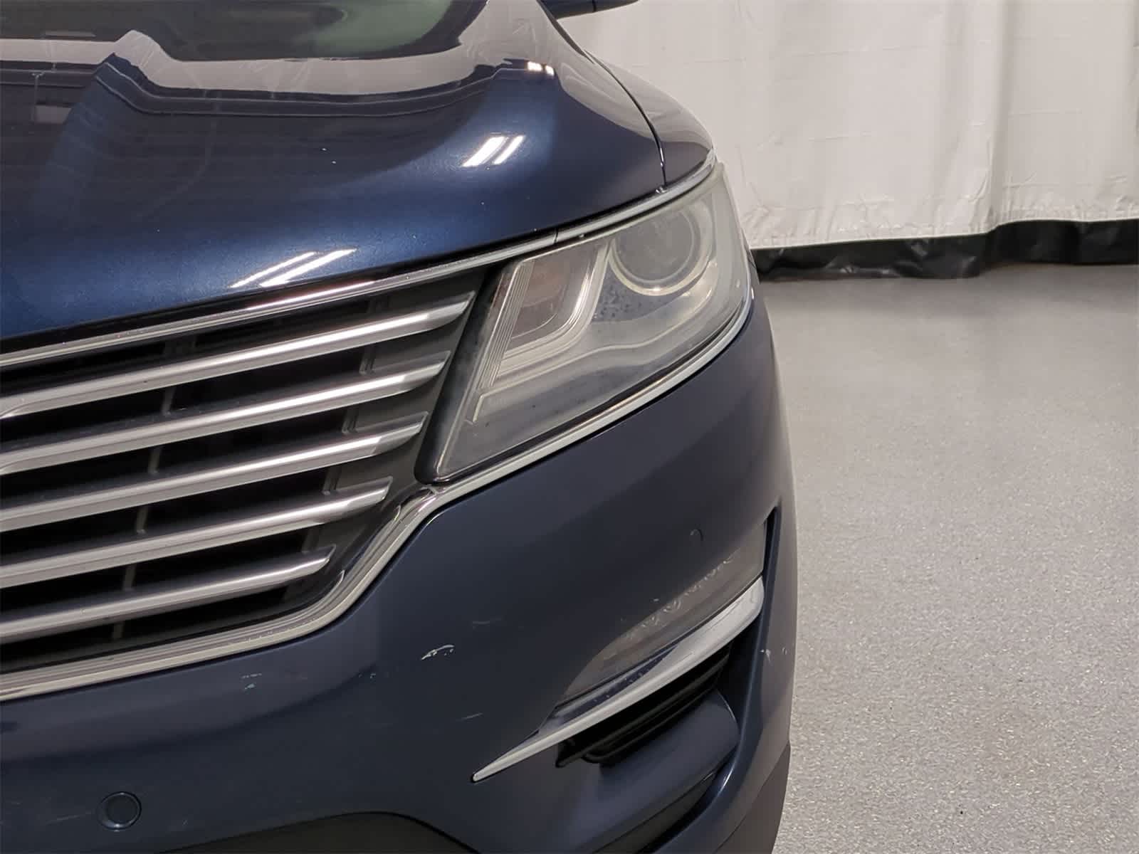 Thumbnail: 2015 Lincoln MKC - 11