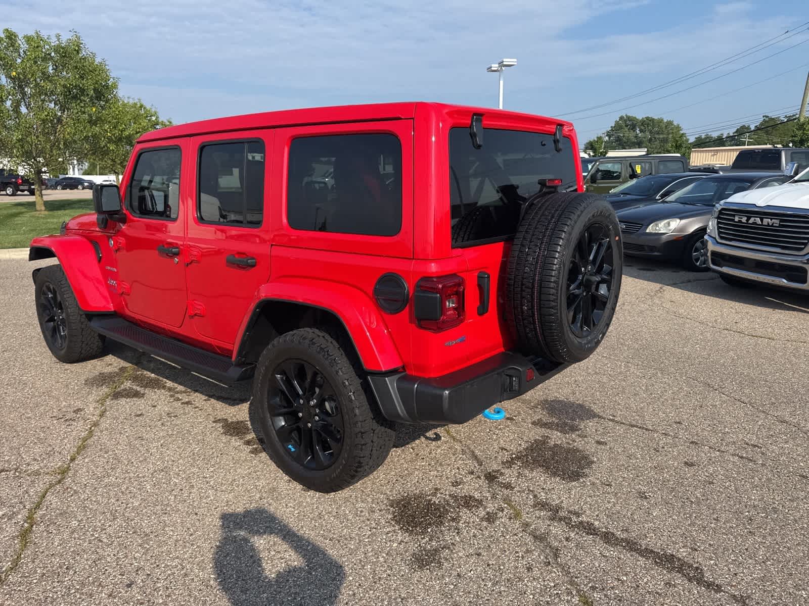 Thumbnail: 2022 Jeep Wrangler - 23
