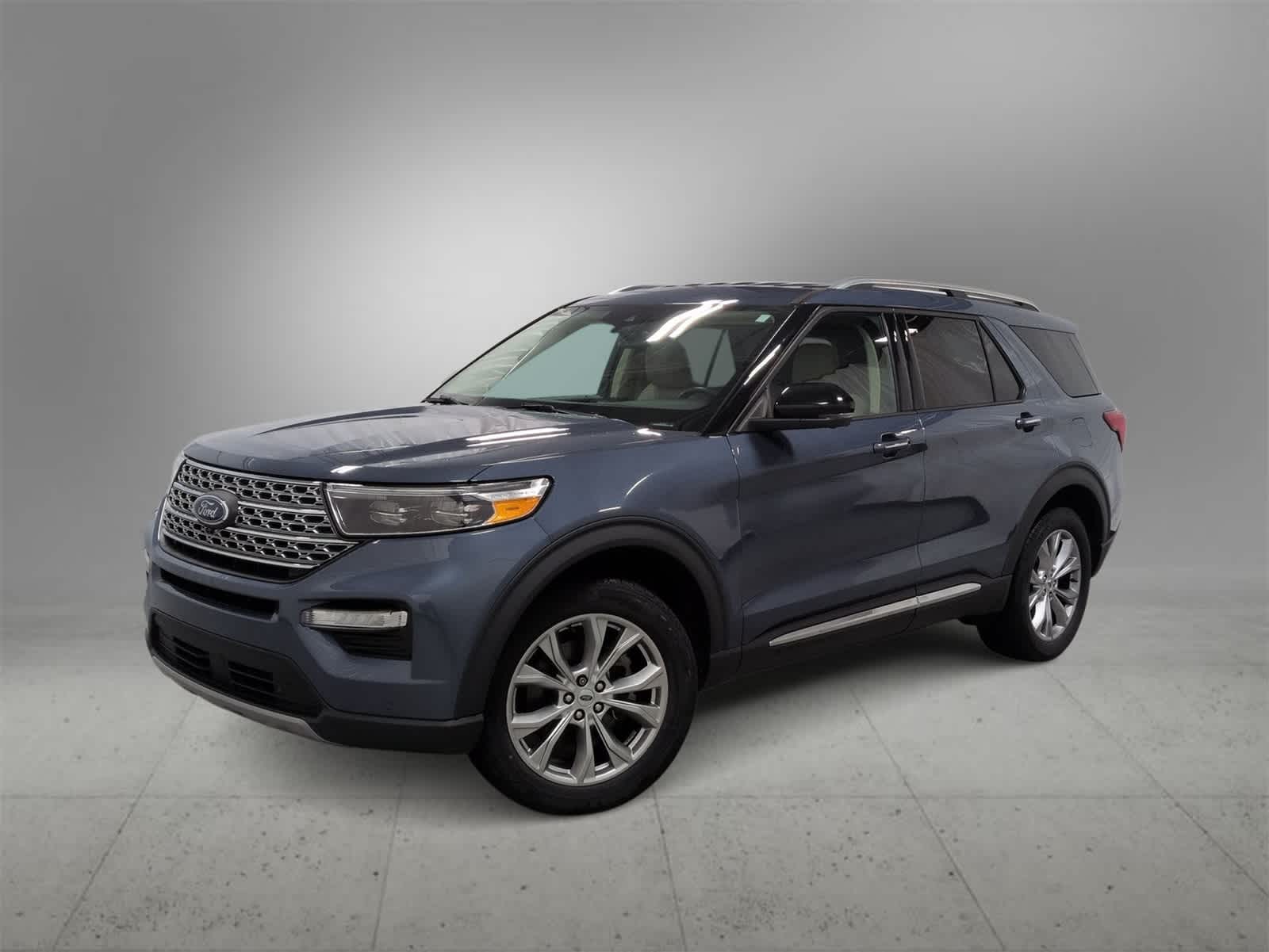 2021 Ford Explorer Limited's photo