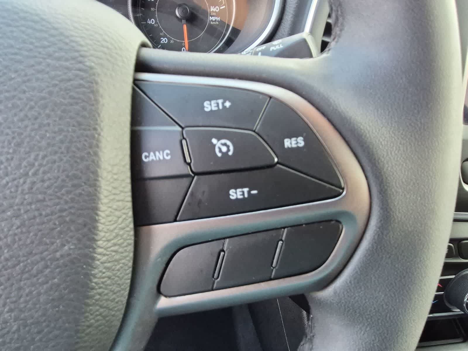 Thumbnail: 2022 Jeep Cherokee - 25