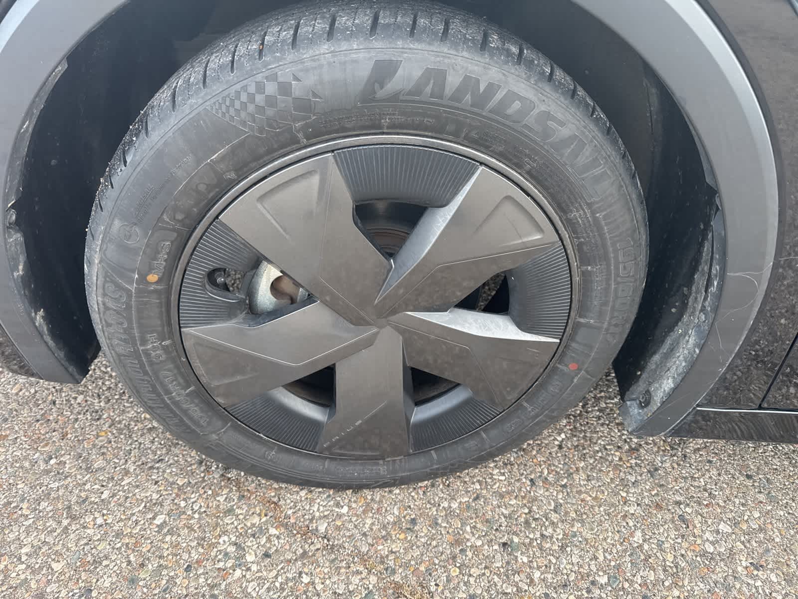 Thumbnail: 2023 Toyota Prius - 23