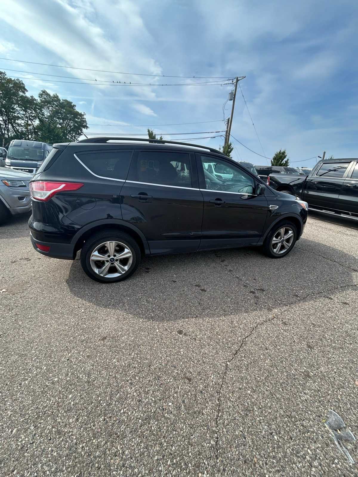 Thumbnail: 2016 Ford Escape - 14