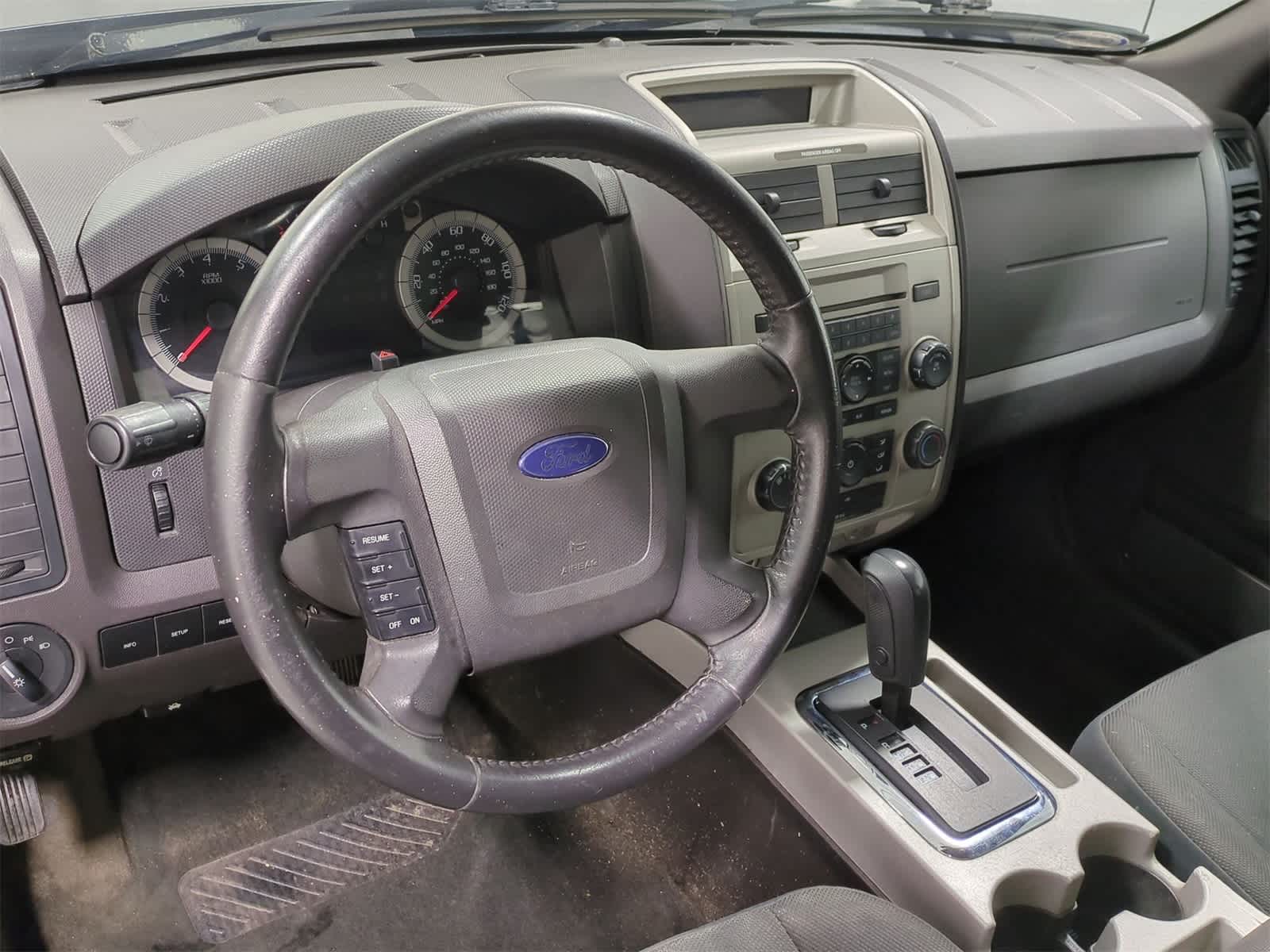 2009 Ford Escape XLT 10