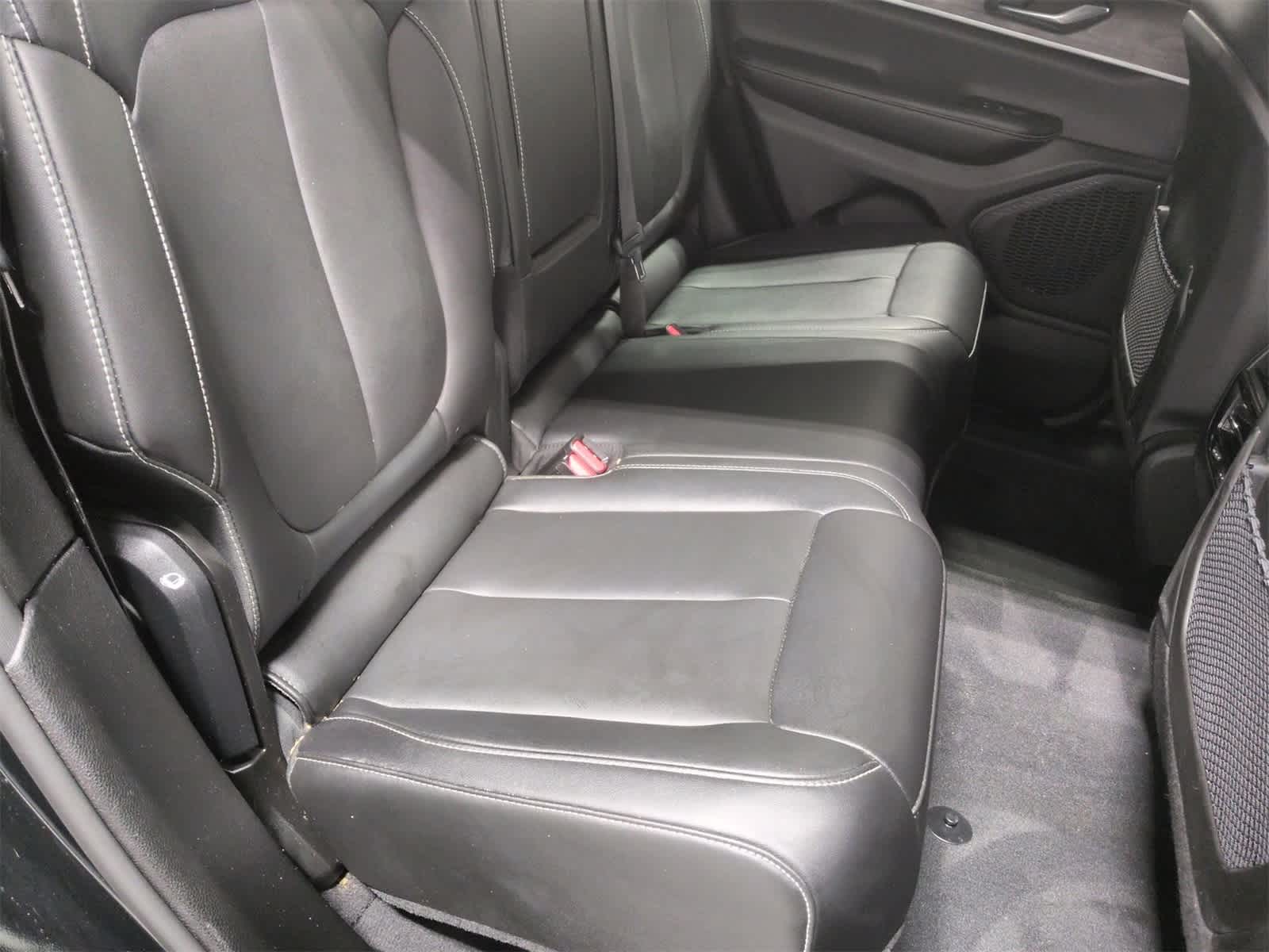 Thumbnail: 2023 Jeep Grand Cherokee - 21