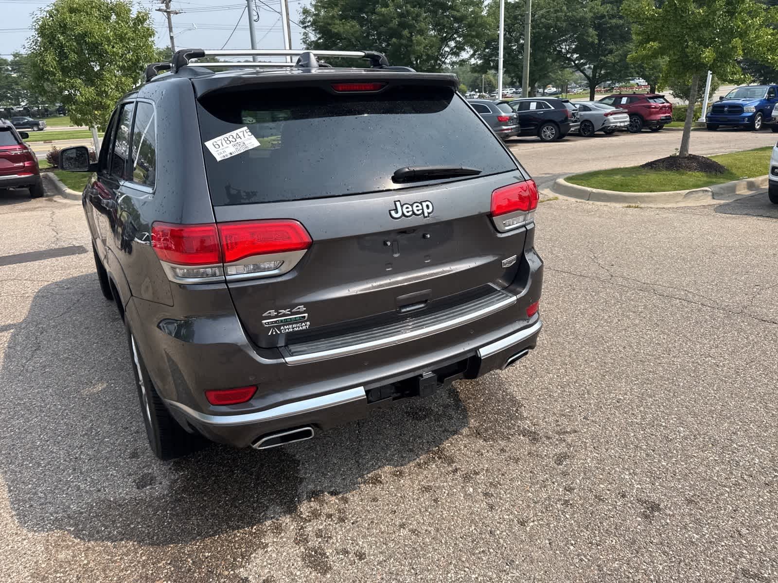 Thumbnail: 2015 Jeep Grand Cherokee - 24