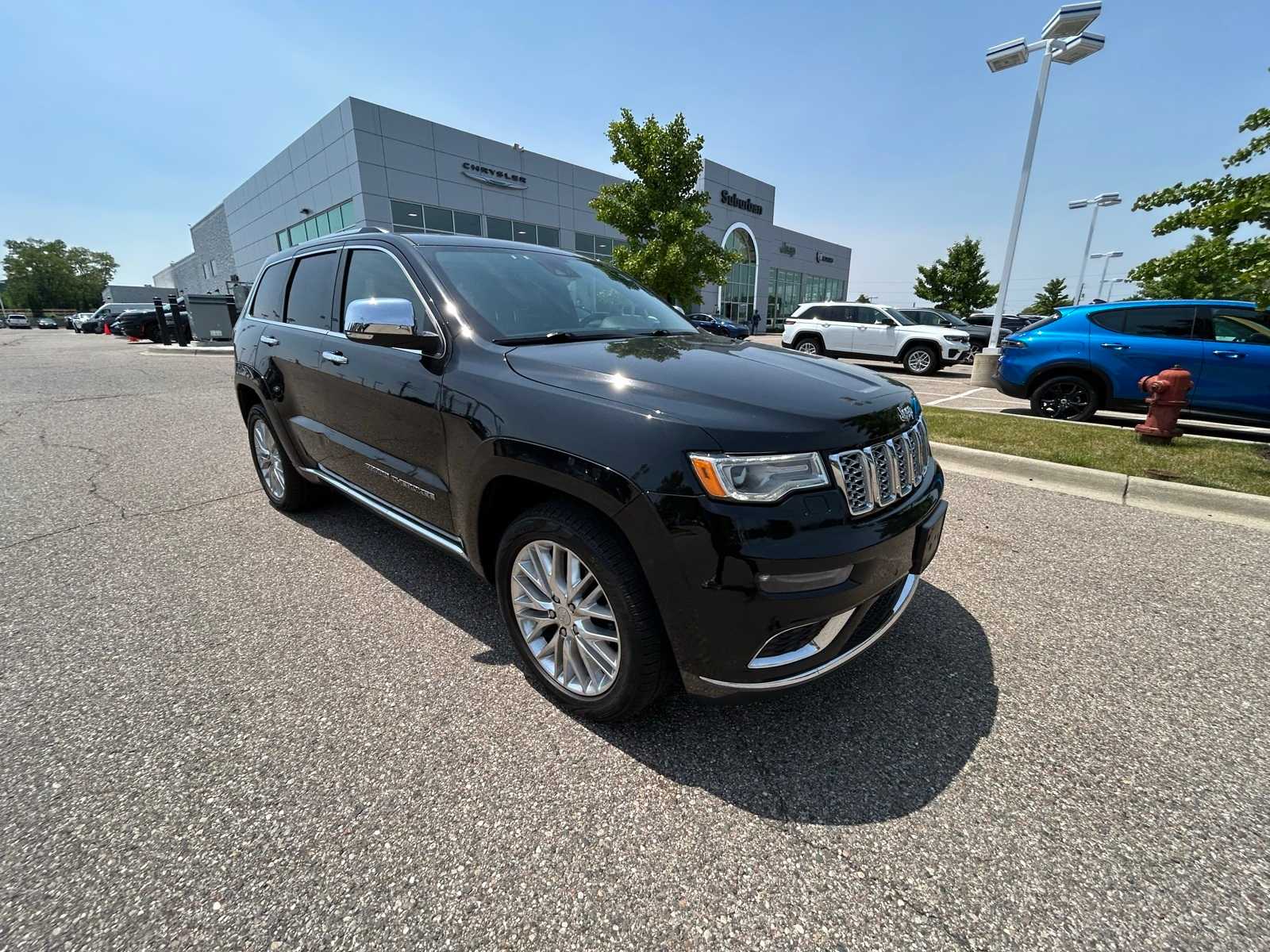 Thumbnail: 2017 Jeep Grand Cherokee - 8