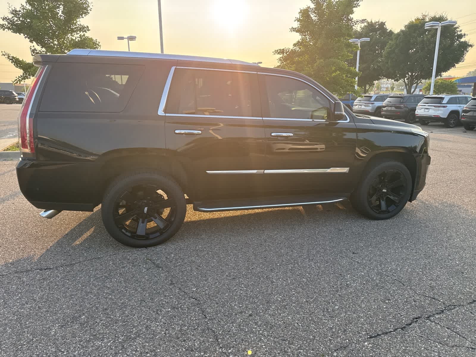 Thumbnail: 2018 Cadillac Escalade - 14