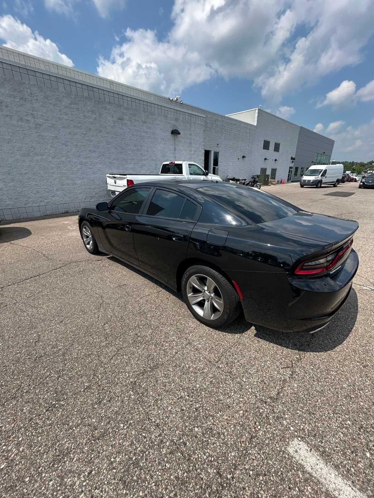 Thumbnail: 2015 Dodge Charger - 26