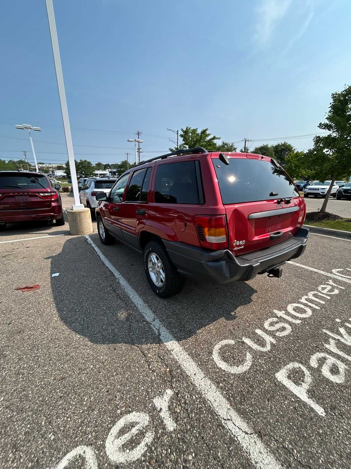 Thumbnail: 2004 Jeep Grand Cherokee - 24