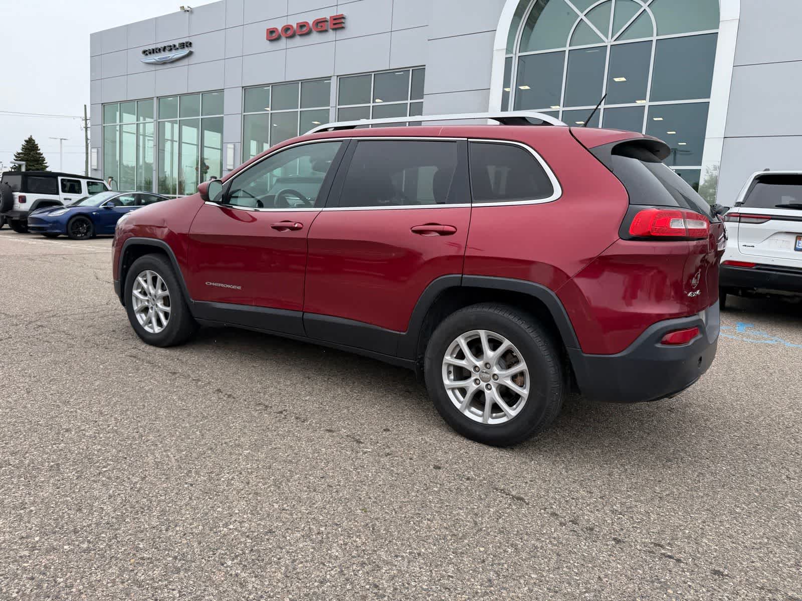Thumbnail: 2015 Jeep Cherokee - 26