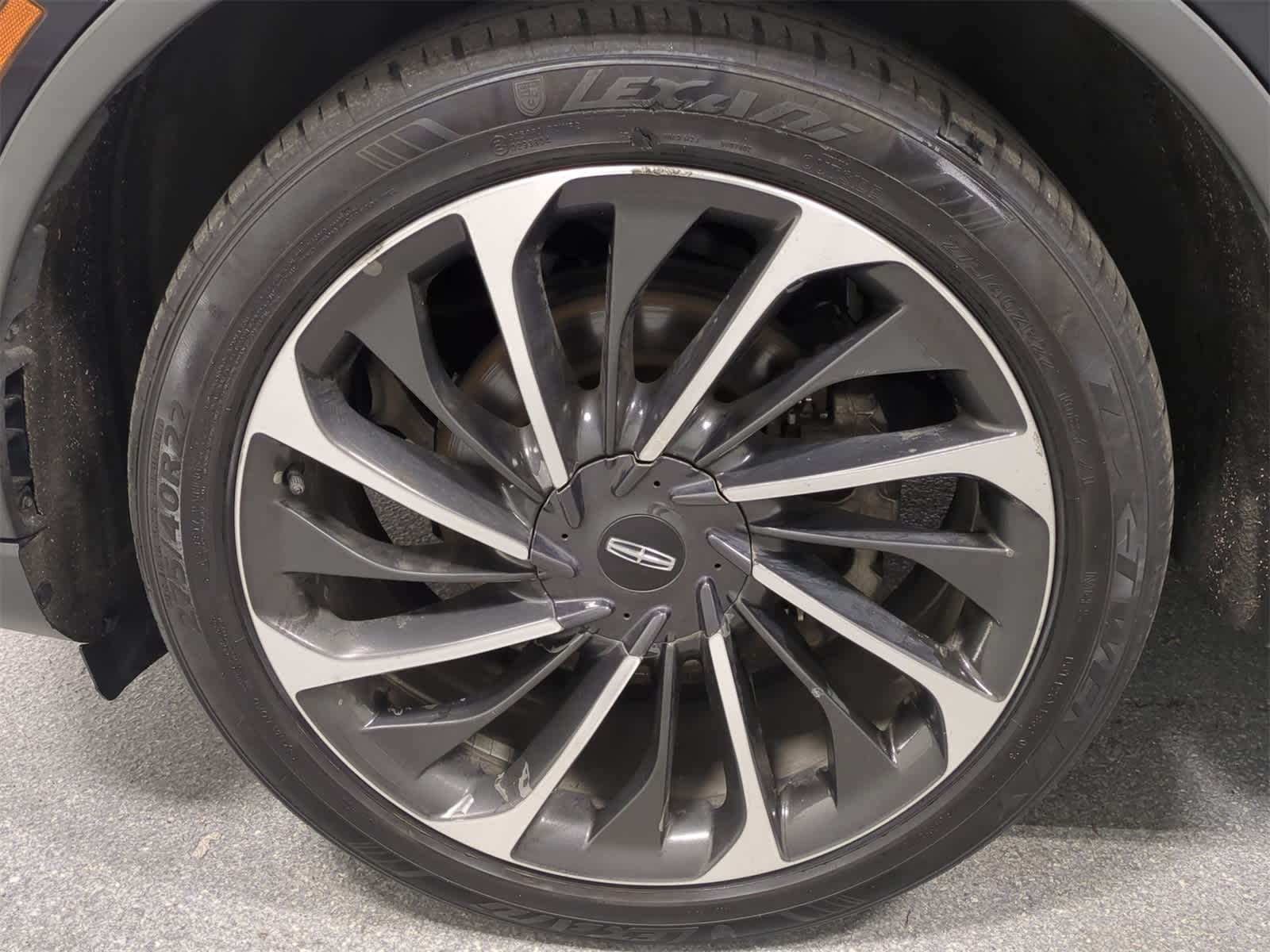 Thumbnail: 2020 Lincoln Aviator - 14