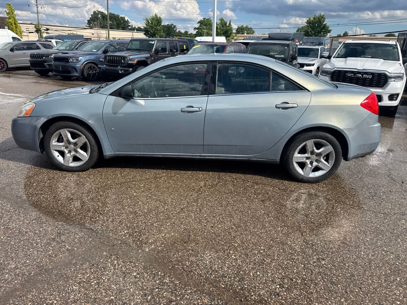 Thumbnail: 2009 Pontiac G6 - 9