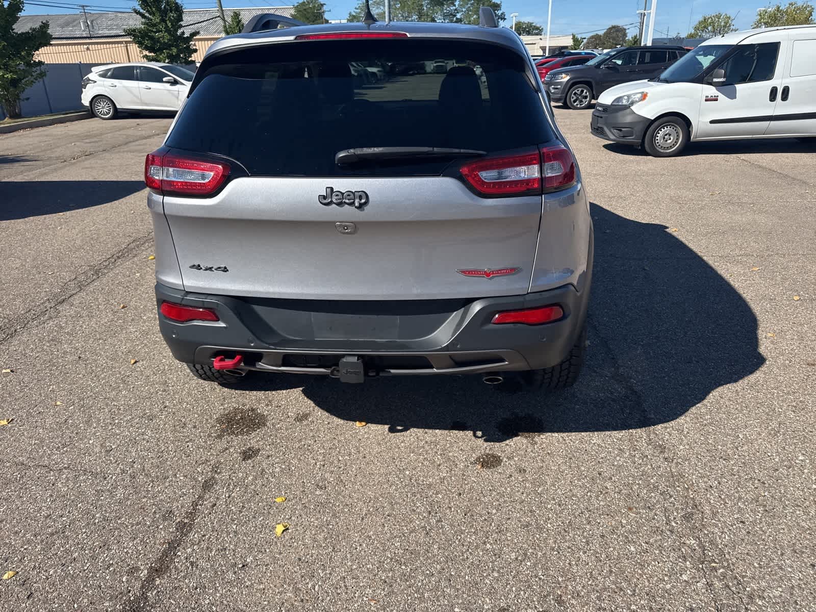 Thumbnail: 2018 Jeep Cherokee - 22