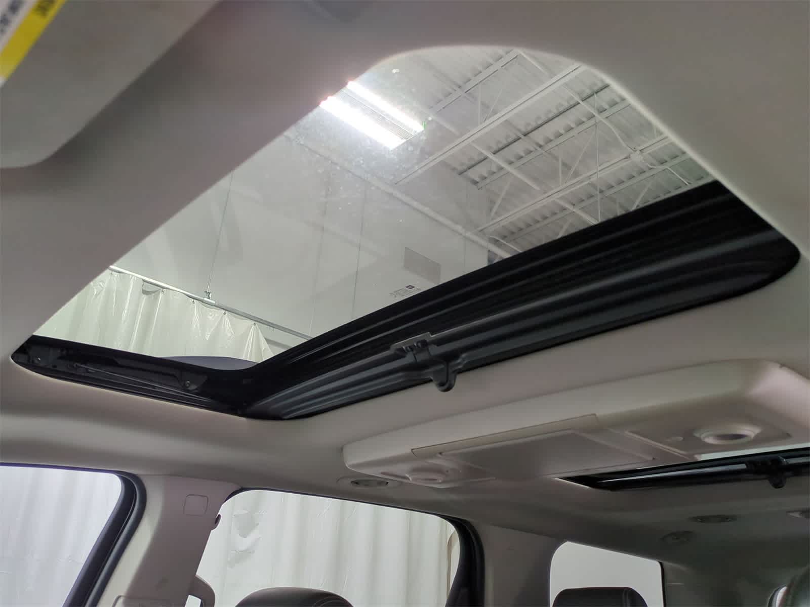 Thumbnail: 2013 GMC Acadia - 20