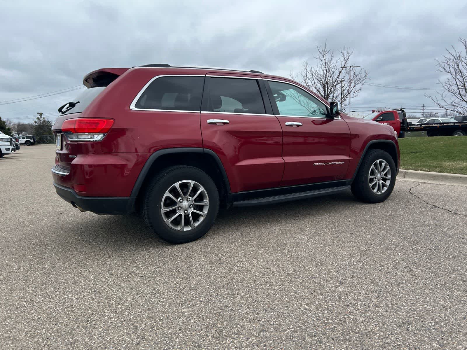 Thumbnail: 2014 Jeep Grand Cherokee - 16