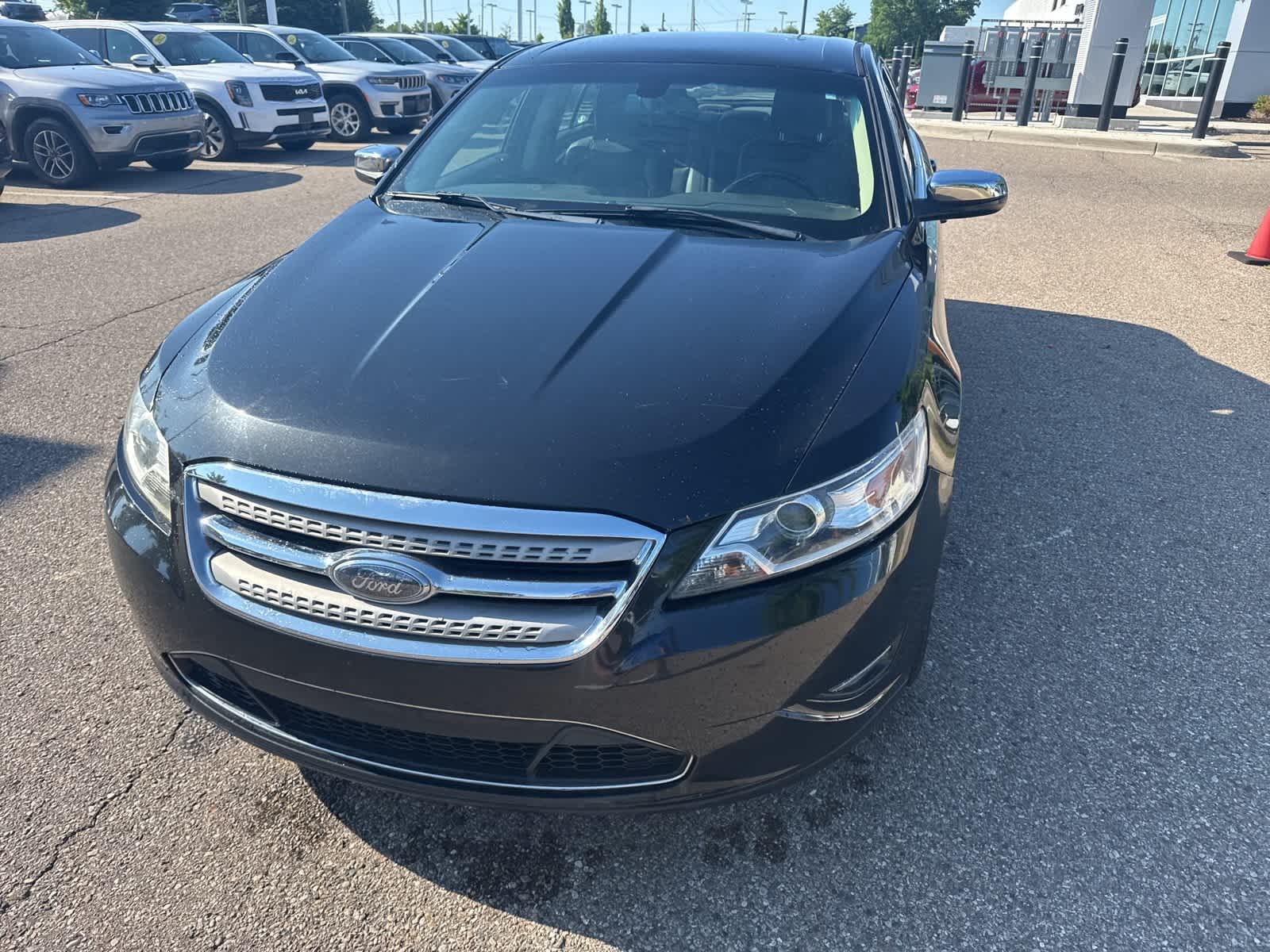 Thumbnail: 2010 Ford Taurus - 3