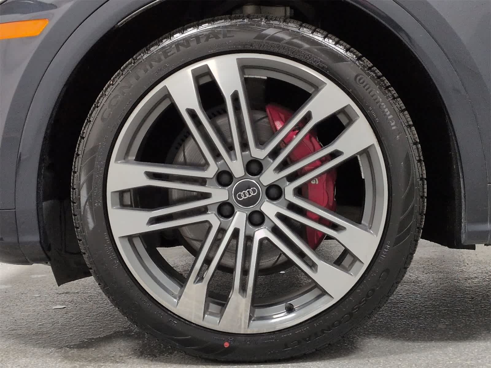 Thumbnail: 2019 Audi SQ5 - 14