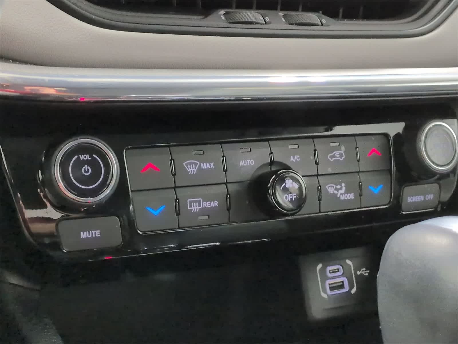 Thumbnail: 2022 Jeep Compass - 30