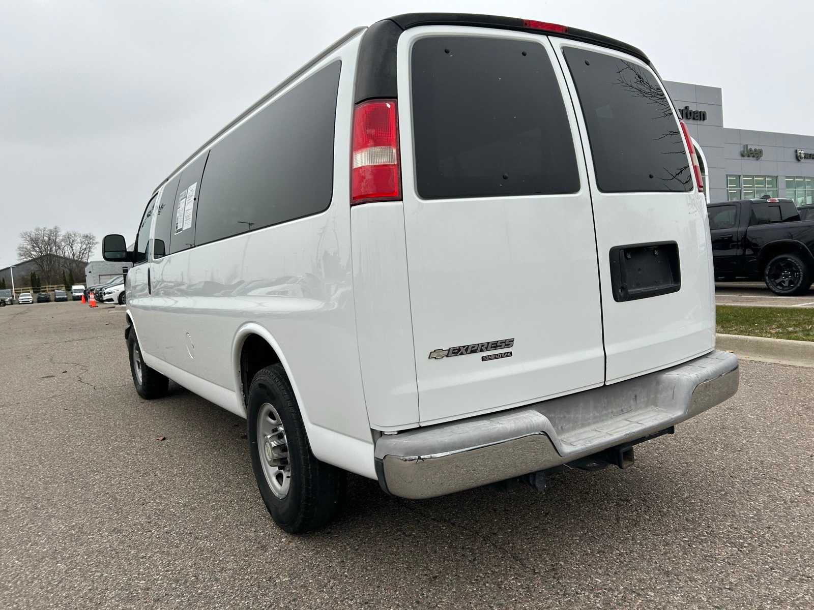 Thumbnail: 2016 Chevrolet Express - 20