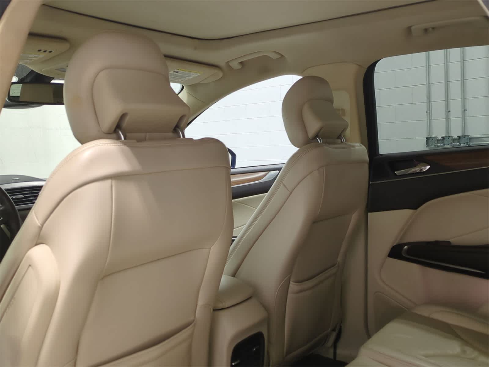 Thumbnail: 2015 Lincoln MKC - 19