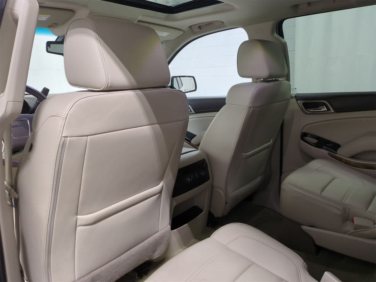 Thumbnail: 2017 GMC Yukon - 19