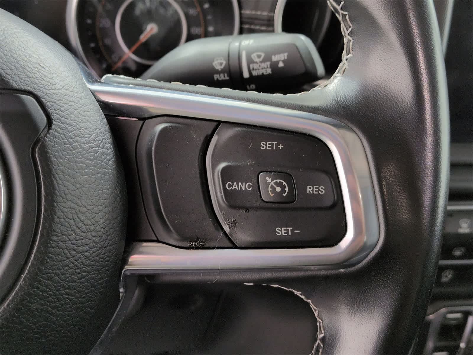 Thumbnail: 2021 Jeep Gladiator - 25