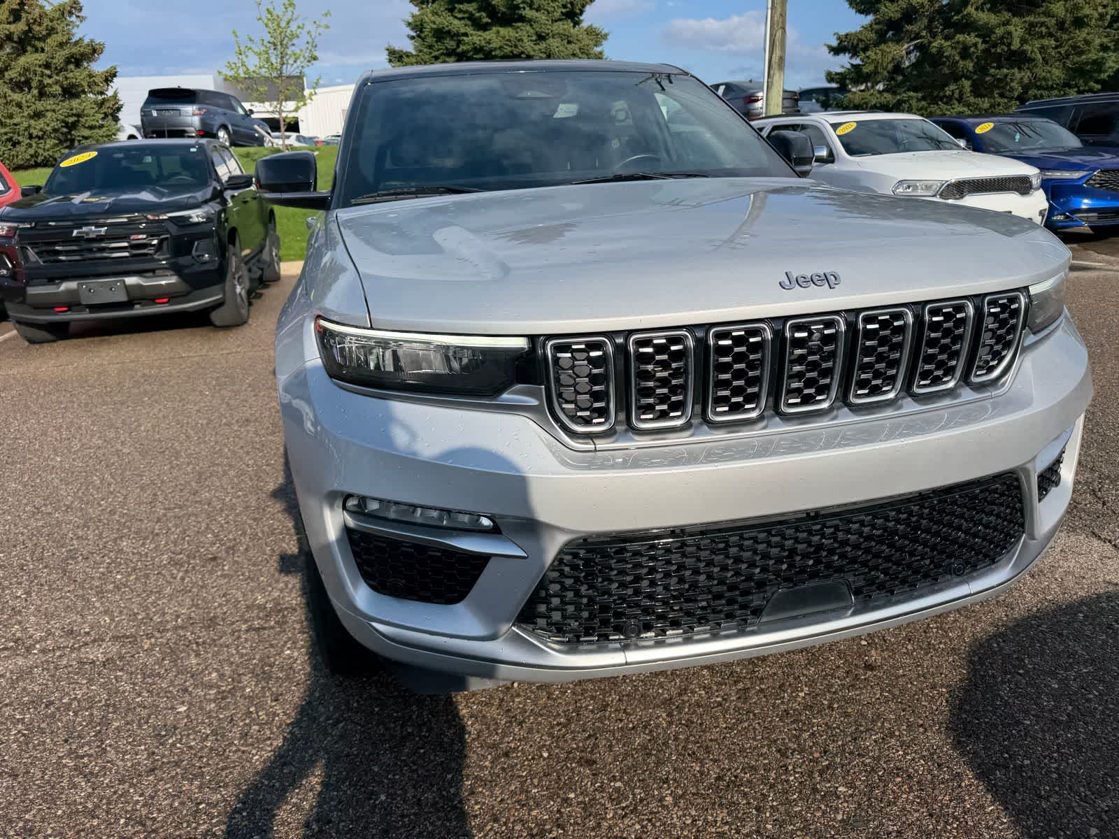 Thumbnail: 2022 Jeep Grand Cherokee - 7
