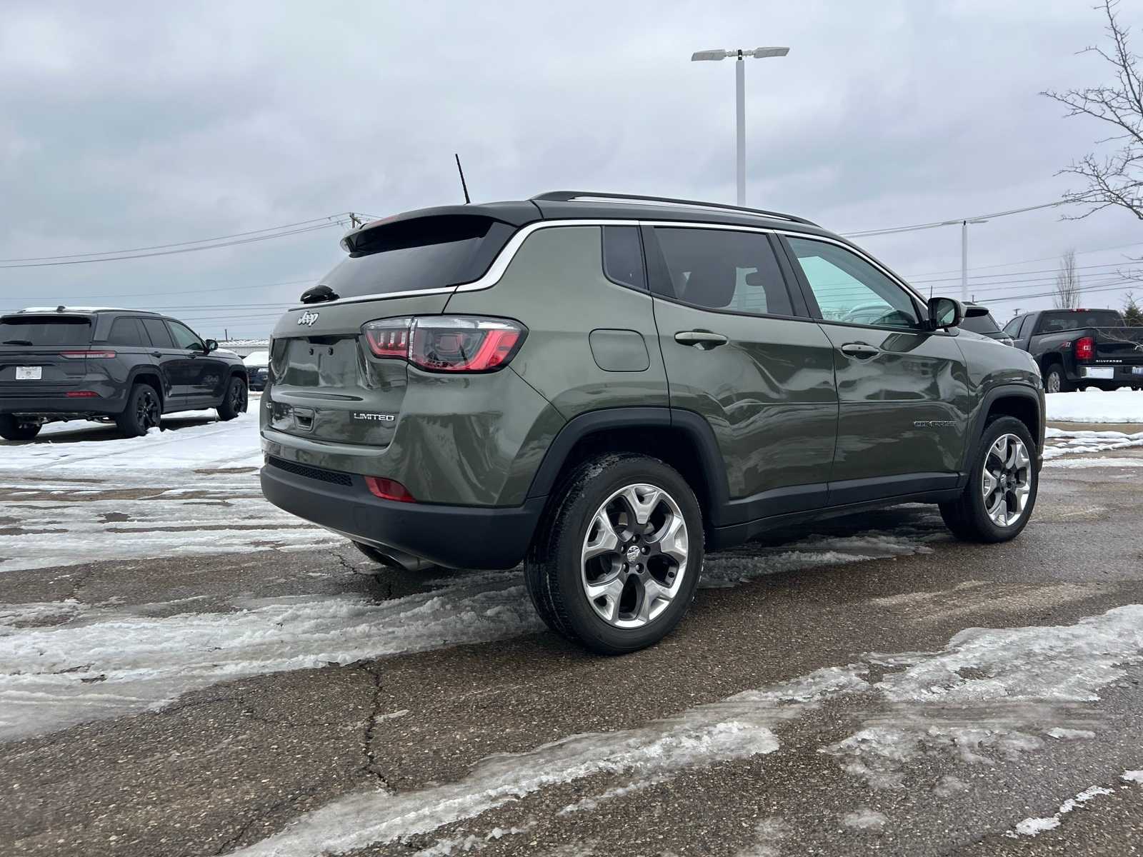 Thumbnail: 2021 Jeep Compass - 12