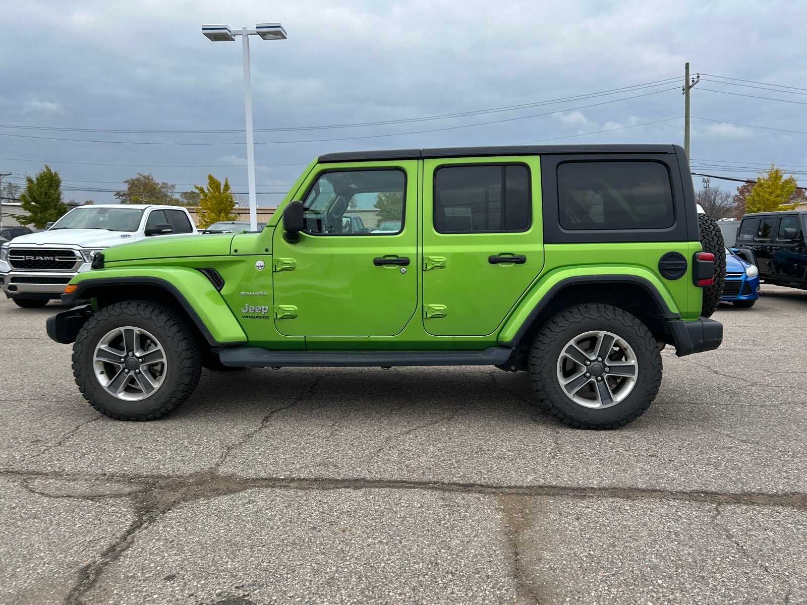 Thumbnail: 2018 Jeep Wrangler - 22