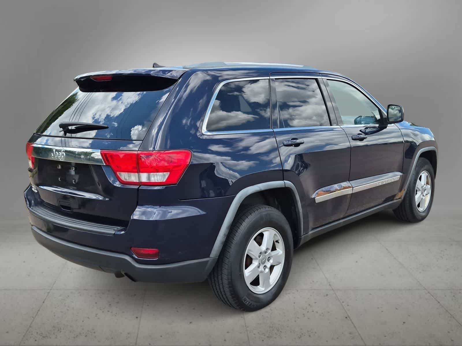 Thumbnail: 2012 Jeep Grand Cherokee - 8