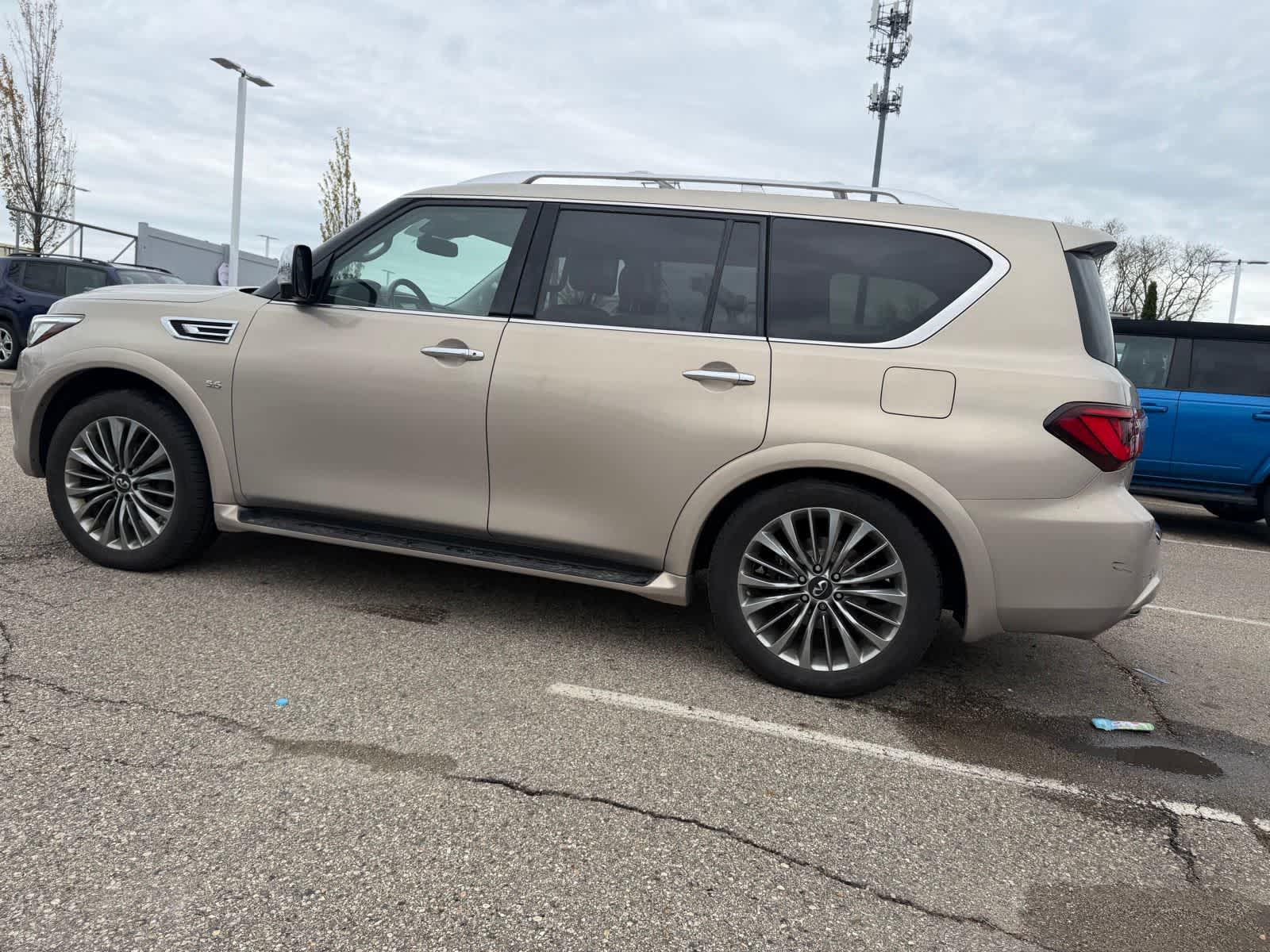 Thumbnail: 2019 INFINITI QX80 - 30