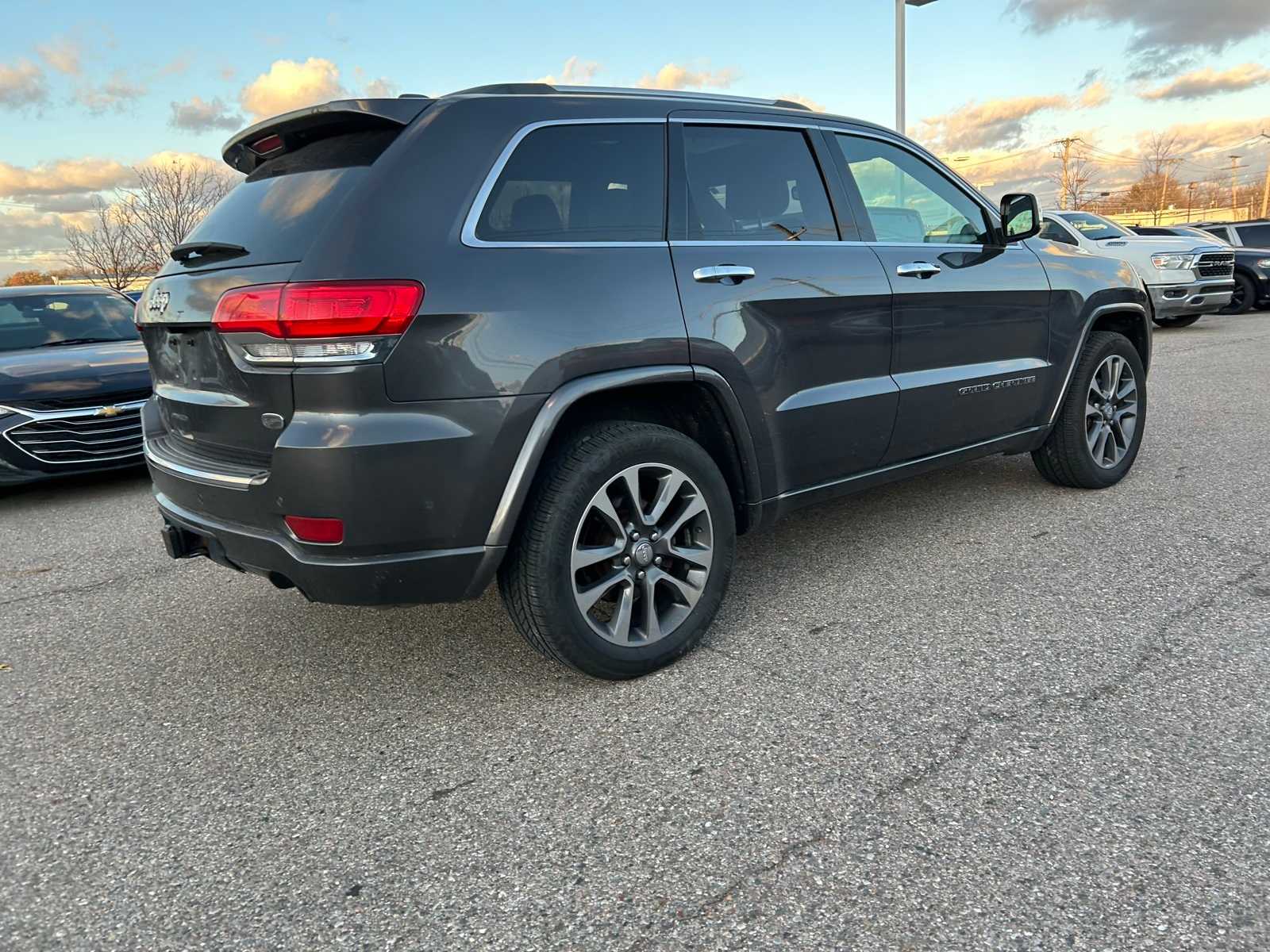 Thumbnail: 2018 Jeep Grand Cherokee - 11