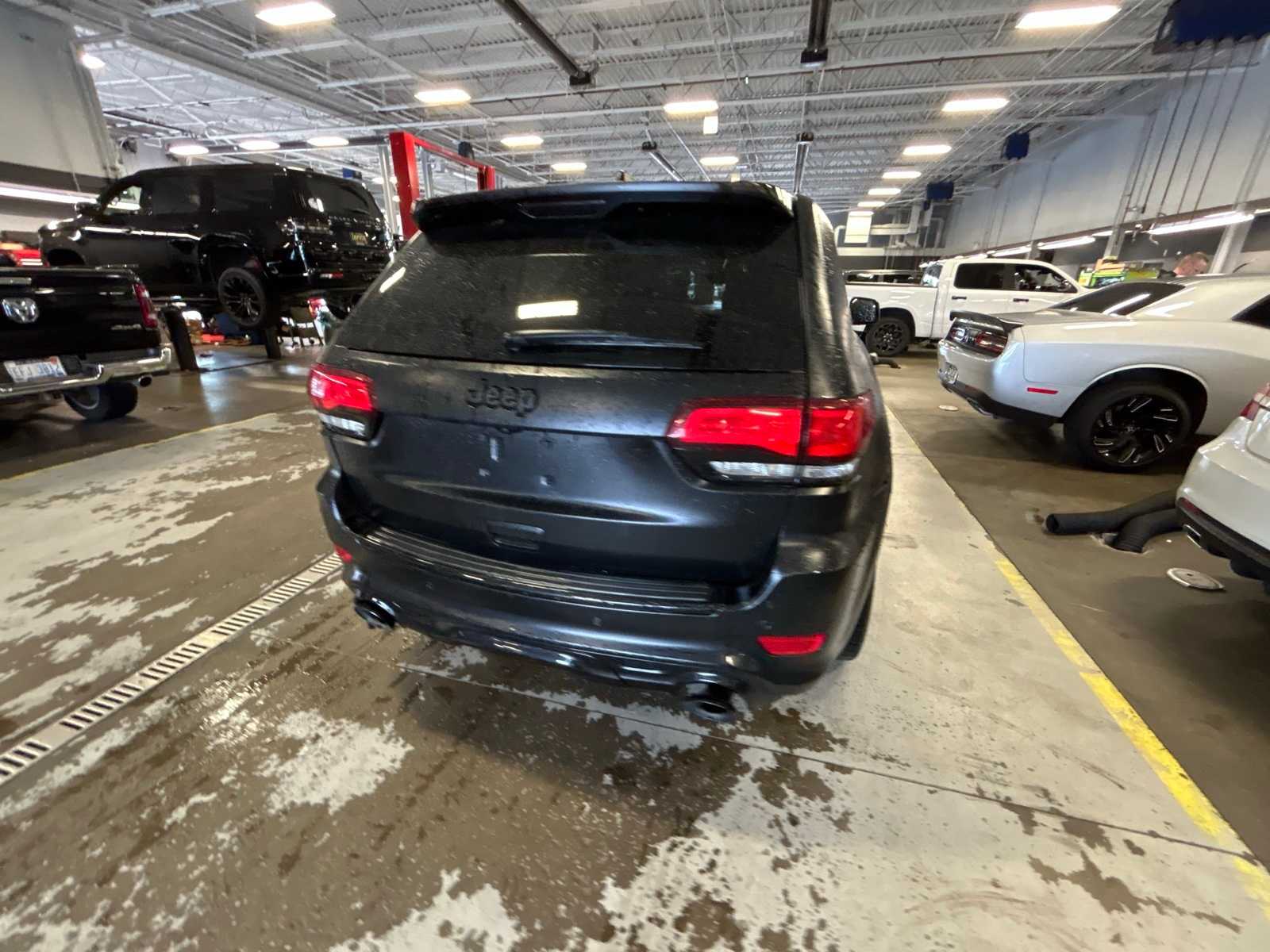 Thumbnail: 2020 Jeep Grand Cherokee - 18